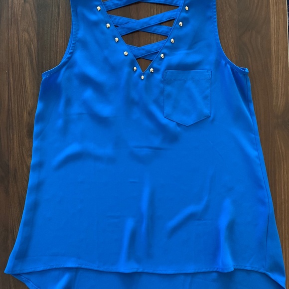 AKIRA Chicago Dressy Tank Top - Picture 4 of 6